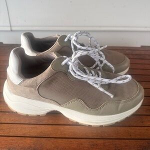 A New Day women's taupe athletic shoes size 7.5